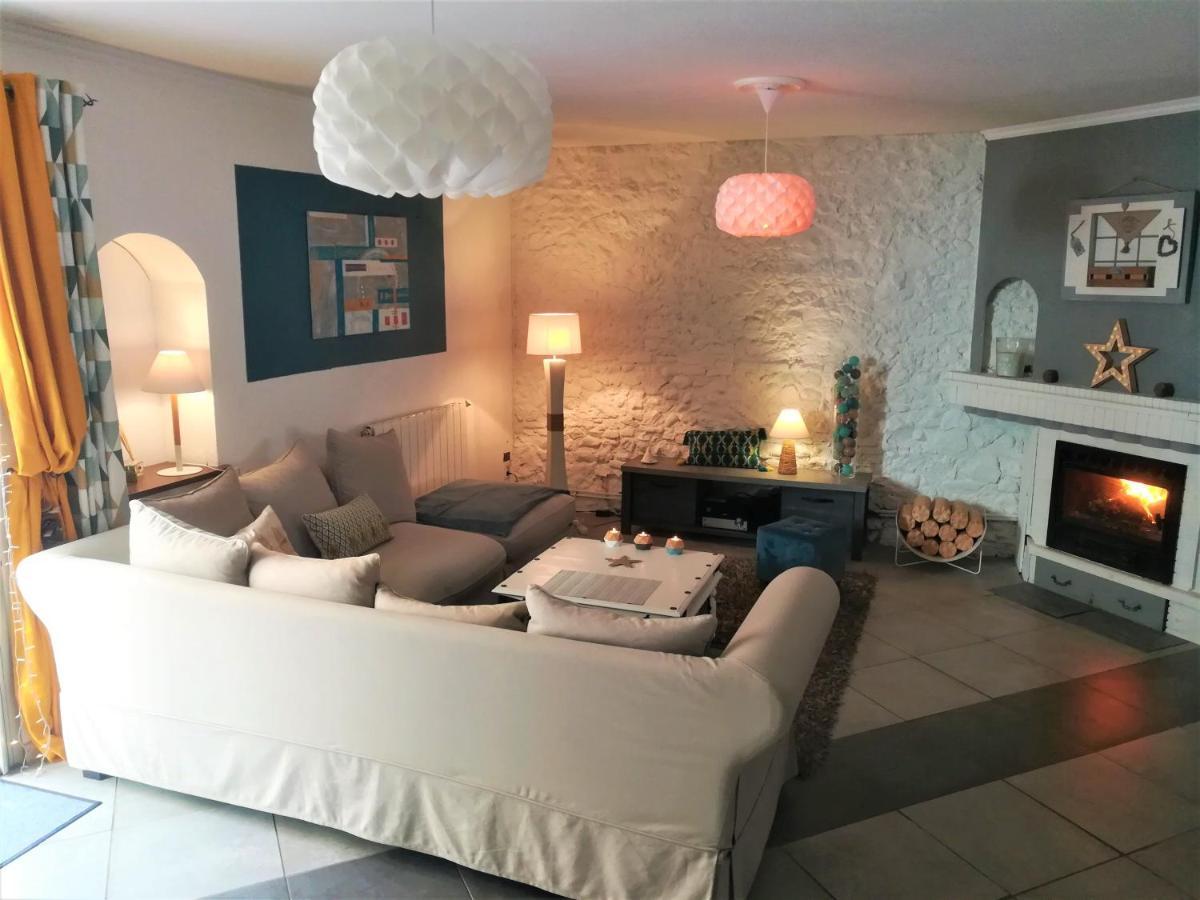 Au Monde De Maelle Bed & Breakfast Saint-Hippolyte  Exterior photo