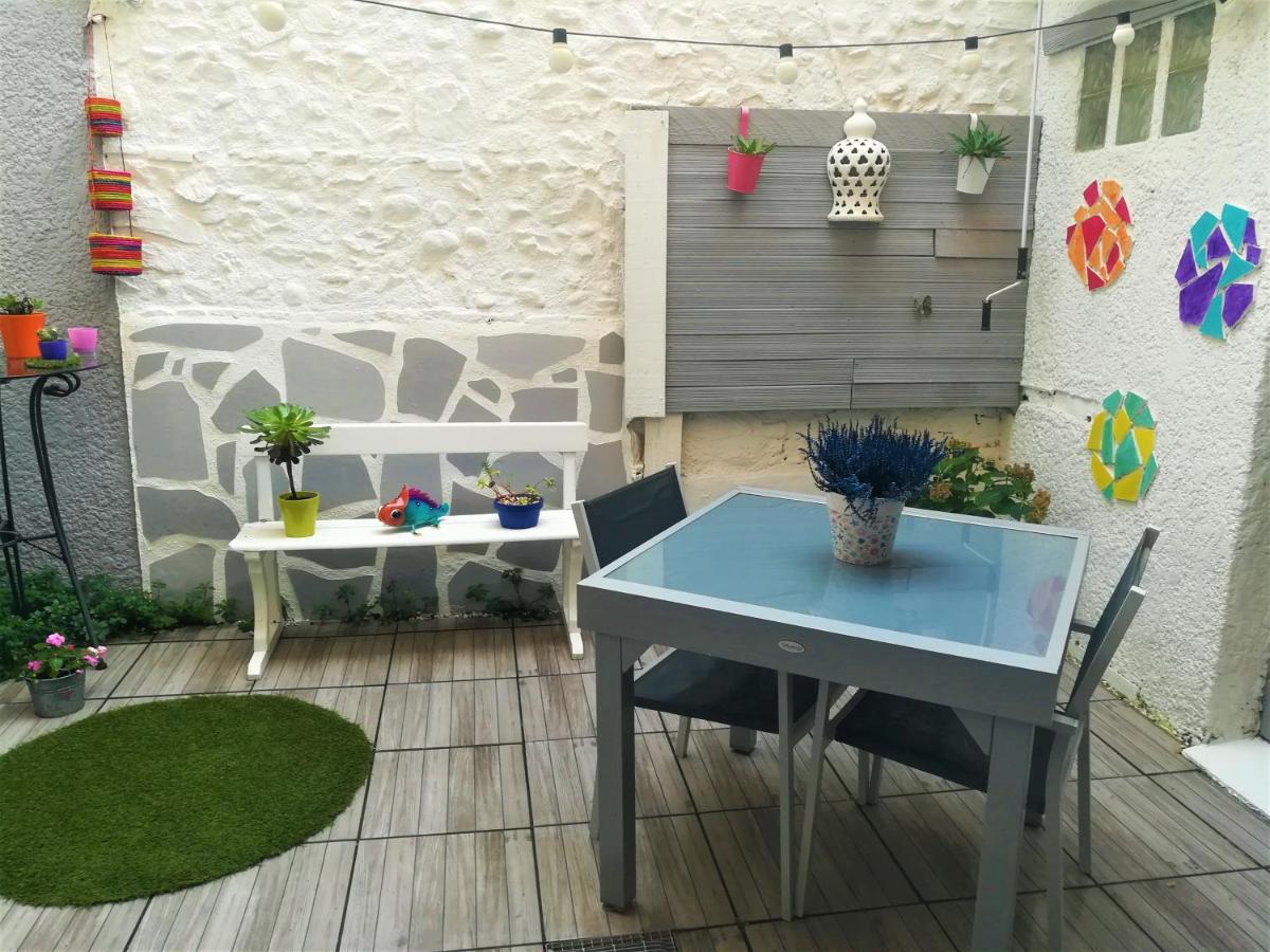 Au Monde De Maelle Bed & Breakfast Saint-Hippolyte  Exterior photo