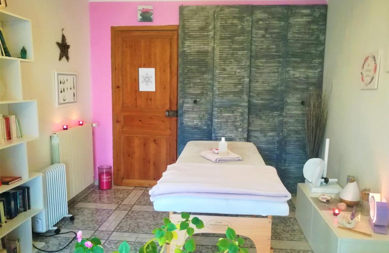 Au Monde De Maelle Bed & Breakfast Saint-Hippolyte  Exterior photo